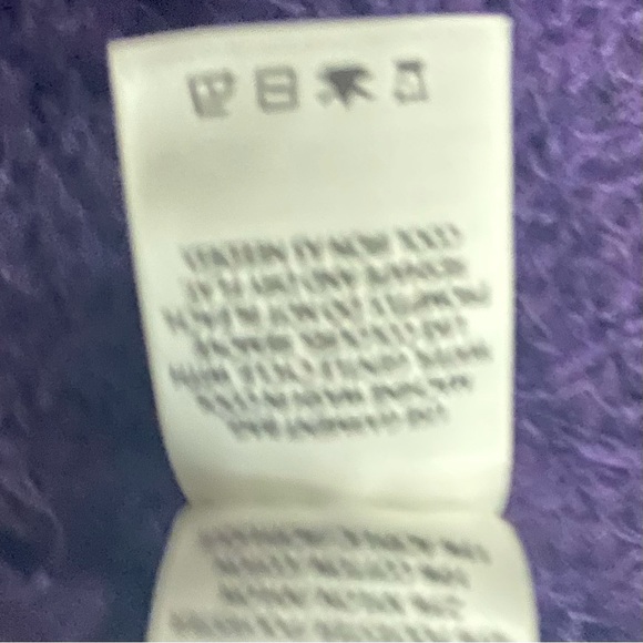 Kenneth Cole Reaction women purple fuzzy long sleeves sweater. Size XL. Used. - Picture 4 of 14